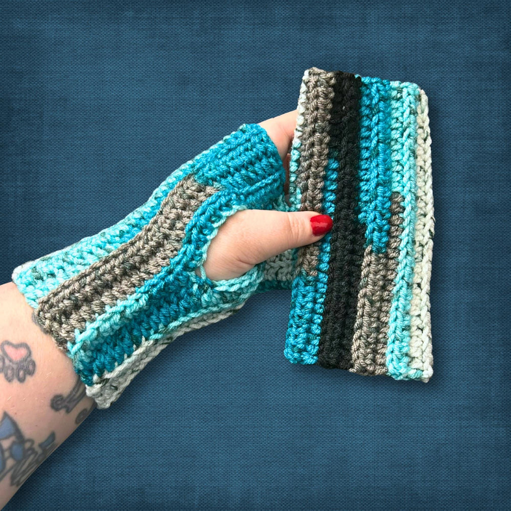 Adult L/XL Teal Wrist Warmers